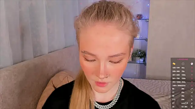 Snapshot of MaireLanda chatting on June 5, 2026, 6:52 am MaireLanda online show from June 5, 2026, 6:52 am