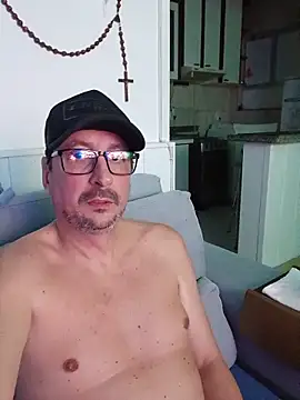 Snapshot of FocussedFreckle chatting on June 2, 2026, 11:51 pm FocussedFreckle online show from June 2, 2026, 11:51 pm