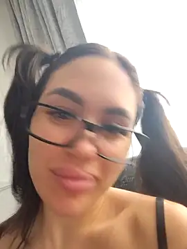 SiennaLuxexx online show from March 31, 2026, 11:54 am