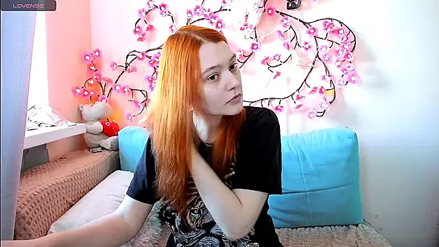 Snapshot of Ungoliant_Kiss chatting on July 12, 2026, 2:30 pm Ungoliant Kiss online show from July 12, 2026, 2:30 pm
