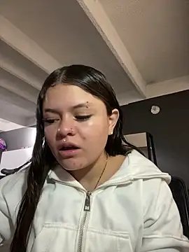 Snapshot of Camila_Duarte2 chatting on February 2, 2026, 1:54 pm Camila Duarte2 online show from February 2, 2026, 1:54 pm