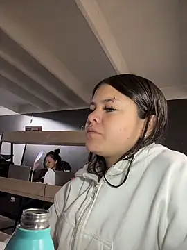 Snapshot of Camila_Duarte2 chatting on February 17, 2026, 1:40 pm Camila Duarte2 online show from February 17, 2026, 1:40 pm