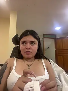 Camila Duarte2 online show from April 10, 2026, 5:06 pm