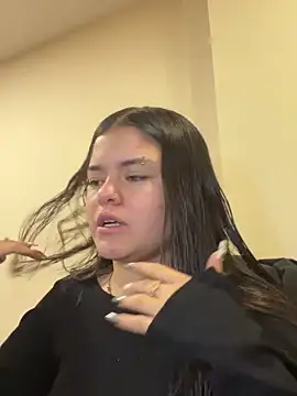 Camila Duarte2 online show from April 13, 2026, 1:27 pm