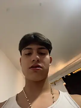 Snapshot of Lander_Cruz chatting on April 1, 2026, 4:59 pm Lander Cruz online show from April 1, 2026, 4:59 pm