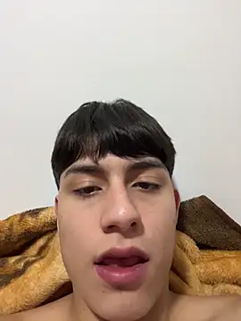 Snapshot of Lander_Cruz chatting on April 4, 2026, 5:21 pm Lander Cruz online show from April 4, 2026, 5:21 pm