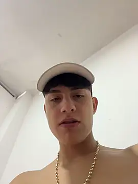 Snapshot of Lander_Cruz chatting on April 8, 2026, 5:57 pm Lander Cruz online show from April 8, 2026, 5:57 pm