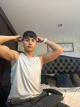 Snapshot of Lander_Cruz chatting on April 14, 2026, 8:26 pm Lander Cruz online show from April 14, 2026, 8:26 pm