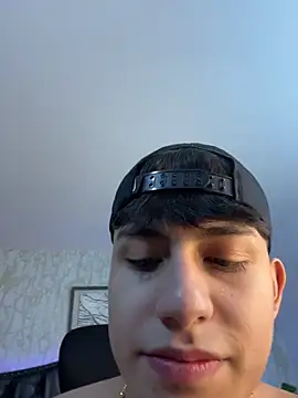 Snapshot of Lander_Cruz chatting on April 16, 2026, 9:39 pm Lander Cruz online show from April 16, 2026, 9:39 pm