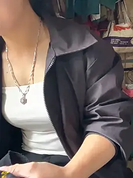 Maiphu34 online show from April 19, 2026, 2:00 am