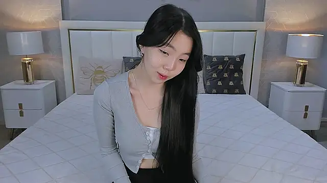 Snapshot of EMILY_GREENSON chatting on February 8, 2026, 8:40 am EMILY GREENSON online show from February 8, 2026, 8:40 am