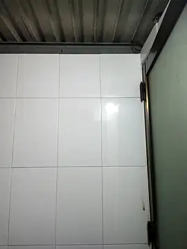 felicity chloe online show from April 13, 2026, 11:27 am