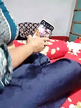 hottyrose69 online show from April 14, 2026, 7:58 am