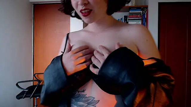 AmelieRimbaud online show from March 5, 2026, 10:17 pm