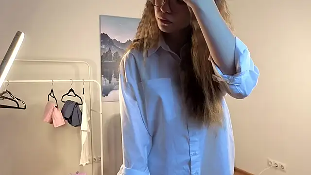 TobiBrighton online show from December 3, 2025, 5:59 am