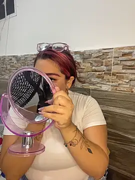 Snapshot of naty_col chatting on July 18, 2026, 8:23 pm naty col online show from July 18, 2026, 8:23 pm