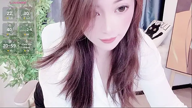 Lyly-zz online show from January 12, 2026, 2:50 am