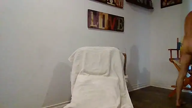 johnnymarino1010 online show from June 16, 2026, 7:16 pm