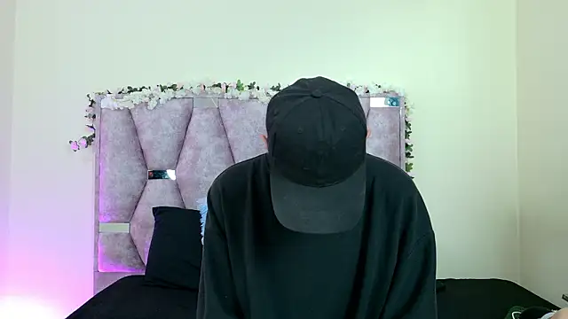 iris and damian online show from February 22, 2026, 5:22 pm