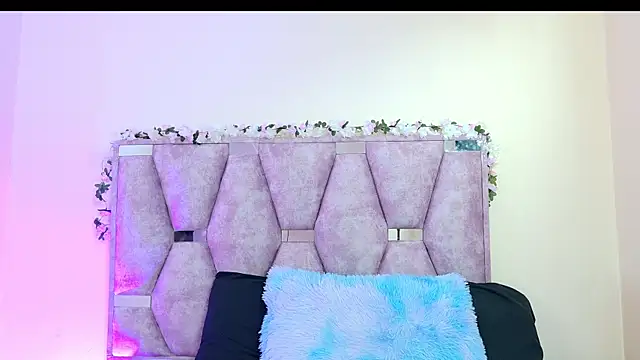 iris and damian online show from March 12, 2026, 5:19 pm