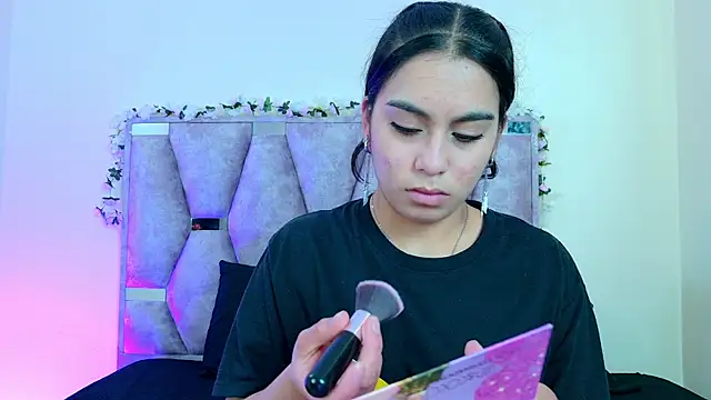 iris and damian online show from April 7, 2026, 5:13 pm