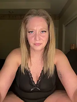 Snapshot of MissyLovelace chatting on February 3, 2026, 12:10 pm MissyLovelace online show from February 3, 2026, 12:10 pm