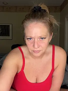 Snapshot of MissyLovelace chatting on March 3, 2026, 12:11 pm MissyLovelace online show from March 3, 2026, 12:11 pm