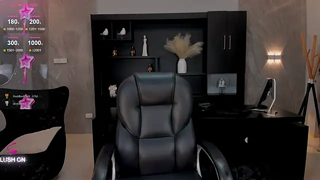 ChloeManson online show from December 13, 2024, 11:39 pm