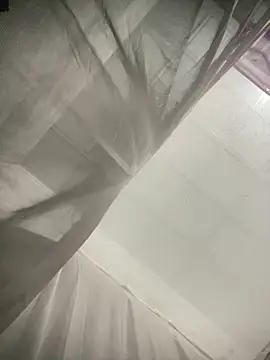 muutoo online show from January 5, 2026, 9:07 pm