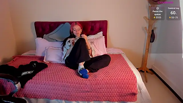 Snapshot of Eros_Nyx_ chatting on February 7, 2026, 4:16 am Eros Nyx online show from February 7, 2026, 4:16 am