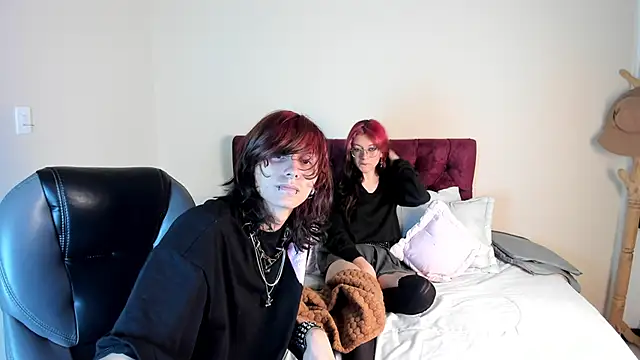 Snapshot of Eros_Nyx_ chatting on February 11, 2026, 4:39 am Eros Nyx online show from February 11, 2026, 4:39 am