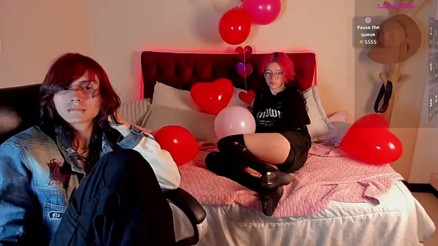 Snapshot of Eros_Nyx_ chatting on February 15, 2026, 8:13 am Eros Nyx online show from February 15, 2026, 8:13 am