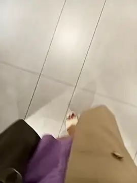 Snapshot of Baby-Linh chatting on December 21, 2025, 5:03 am Baby-Linh online show from December 21, 2025, 5:03 am