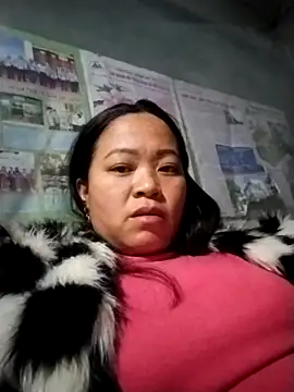 Snapshot of AlilaK2 chatting on February 11, 2026, 3:44 am AlilaK2 online show from February 11, 2026, 3:44 am