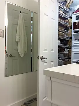 Toothpic1 online show from December 17, 2025, 7:14 am