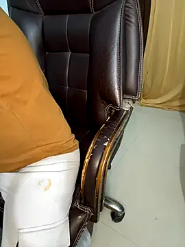 Snapshot of vampirex7 chatting on December 3, 2025, 4:05 pm vampirex7 online show from December 3, 2025, 4:05 pm