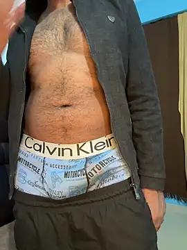 Snapshot of vampirex7 chatting on December 16, 2025, 4:23 pm vampirex7 online show from December 16, 2025, 4:23 pm