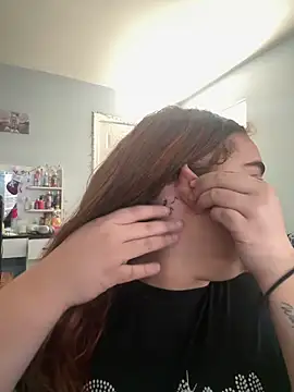 Snapshot of gassqueen101 chatting on December 3, 2025, 3:21 pm gassqueen101 online show from December 3, 2025, 3:21 pm