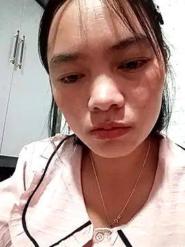 Maimey2x online show from December 3, 2025, 3:54 pm