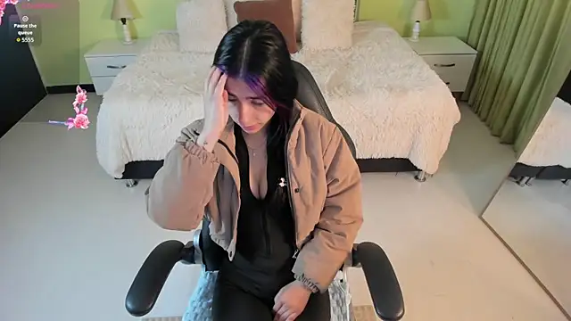 Celeste Rous   online show from February 18, 2026, 12:23 pm