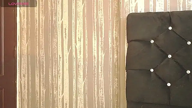 Snapshot of Elizabetth_Roman chatting on July 11, 2026, 2:31 pm Elizabetth Roman online show from July 11, 2026, 2:31 pm