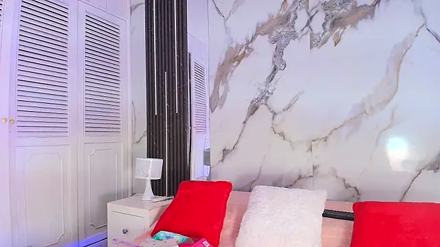 BellaHarpeer online show from April 9, 2026, 7:08 pm