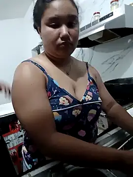 VaneandRossy online show from February 15, 2026, 11:01 pm