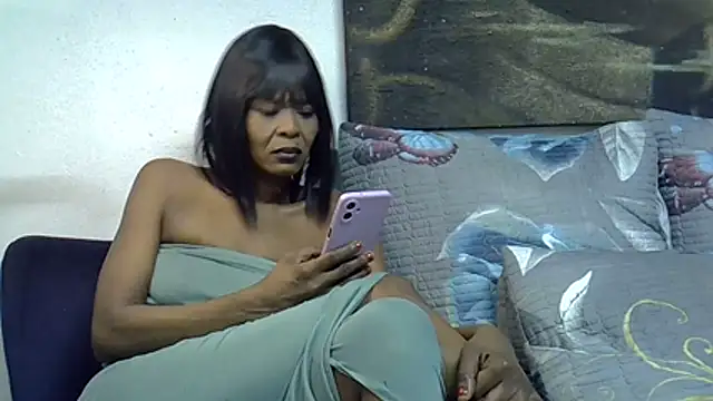 DivineEbonyGrace online show from April 18, 2026, 2:43 pm