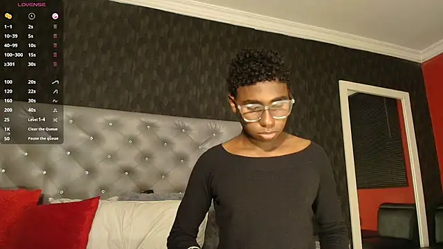 teylor lovee online show from March 7, 2026, 9:34 pm