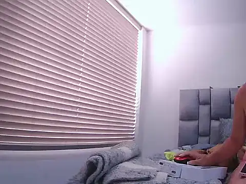 Fernanda andrew online show from April 7, 2026, 4:07 pm