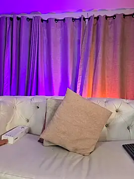 Amy Parkker online show from March 11, 2026, 12:33 pm