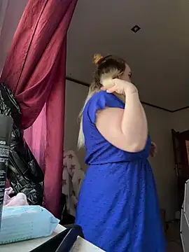 Snapshot of ScarletSaffire chatting on April 7, 2026, 9:21 am ScarletSaffire online show from April 7, 2026, 9:21 am