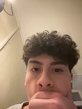 hungspanishtwink online show from February 14, 2026, 11:12 pm