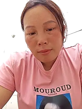 Snapshot of lux-angel chatting on March 11, 2026, 5:02 am lux-angel online show from March 11, 2026, 5:02 am